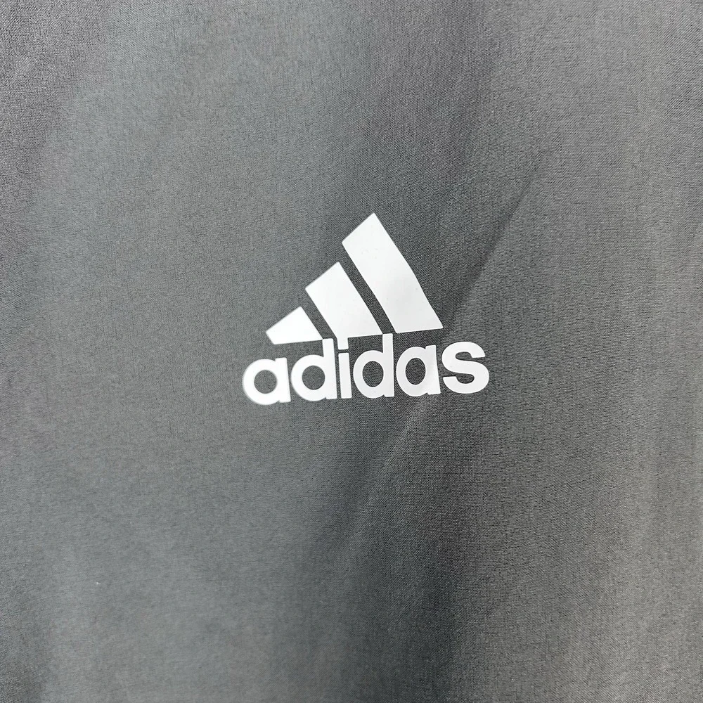 South Dakota‎ Coyotes Polo Shirt Mens Medium Gray Team Issue Football Adidas